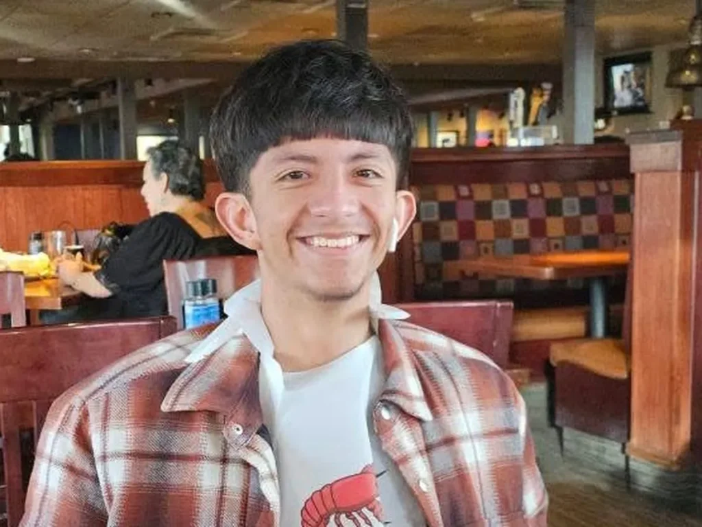 Andres Montanez Car Accident: 19-Year-Old Dies After Being Struck in a Pedestrian Crash on Loop 375 During the Early Morning Hours of Saturday.