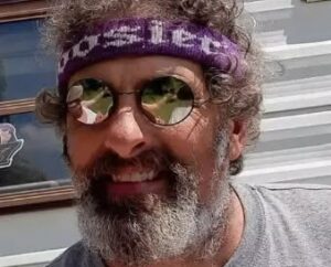 Anthony Wayne Wiseman Irvine, Kentucky Obituary News: Irvine and Estill County Mourn the Passing of Anthony Wayne Wiseman, Beloved Business Owner and Racing Announcer